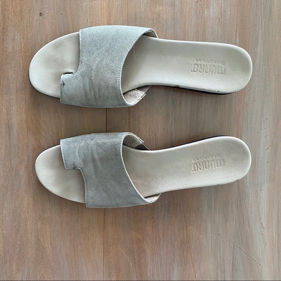 Munro size 10.5 sparkly tan slip on sandals Slides - Picture 1 of 7